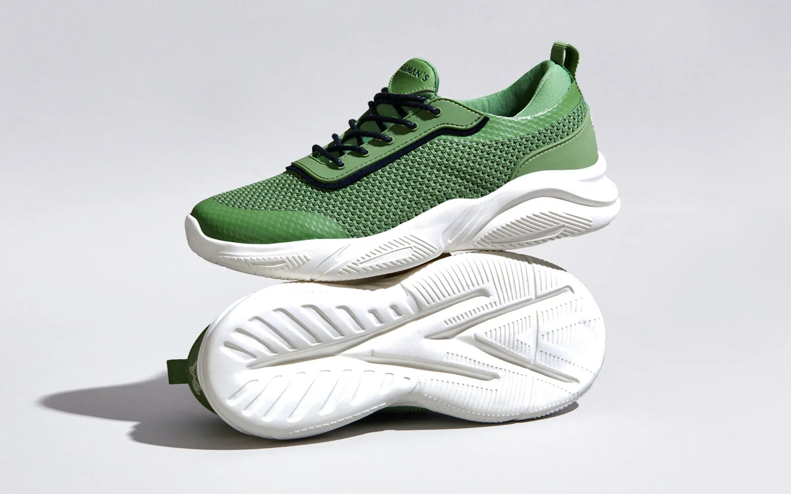 Max Hybrid Sneakers