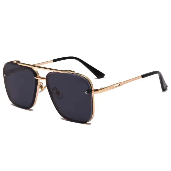 Upgrade Your Look with Metal Vintage Sunglasses!